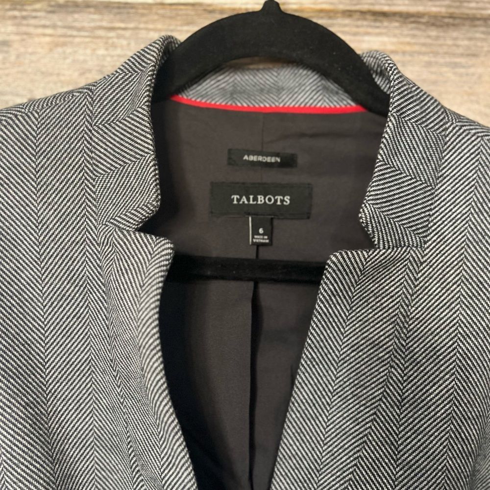 Talbots Classic Herringbone One Button Closure Bl… - image 2